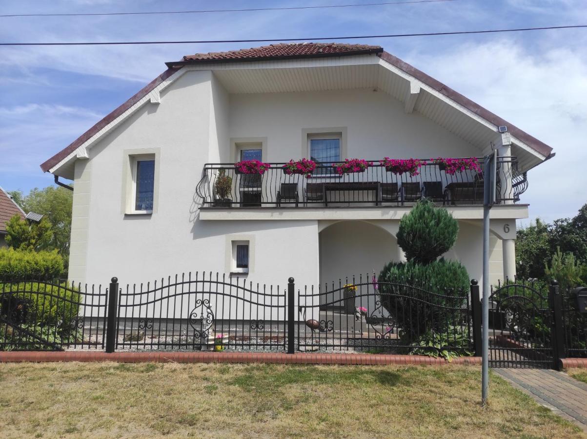 Pokoje Goscinne Cuma Łeba Kültér fotó